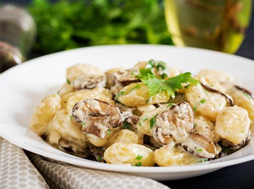 Njoki s gljivama i plavim sirom