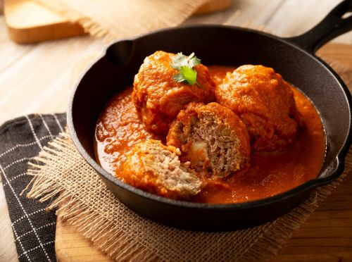 Mesne okruglice punjene feta sirom