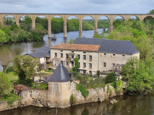 Dvorac u Francuskoj na prodaju - 5