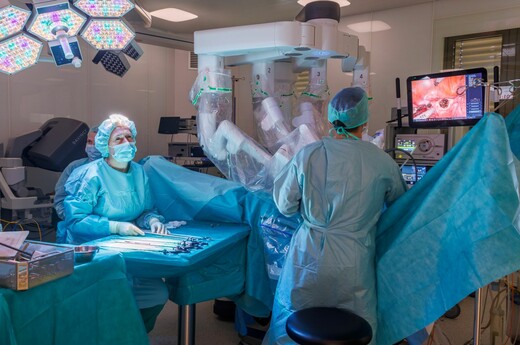 Robot Da Vinci tijekom operacije