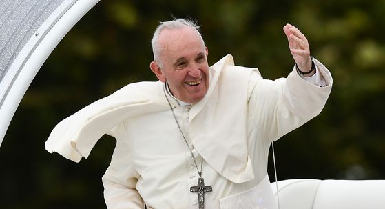 Papa Franjo u Irskoj (Foto: AFP)