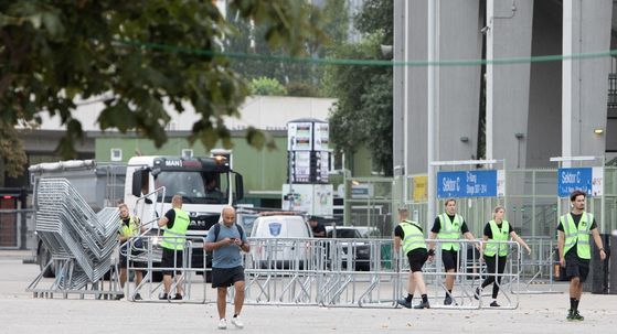 Prizori u blizini stadiona Ernst Happel u Beču