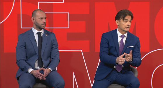 Demontaža: Damir Habijan i Branko Grčić