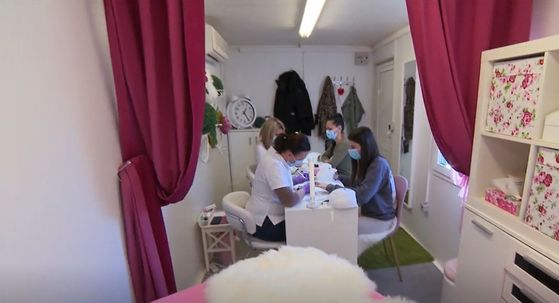 Kozmetički salon u kontejneru