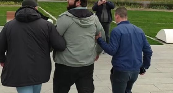 Priveden aktivist u Beogradu
