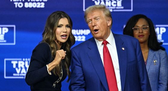 Kristi Noem i Donald Trump
