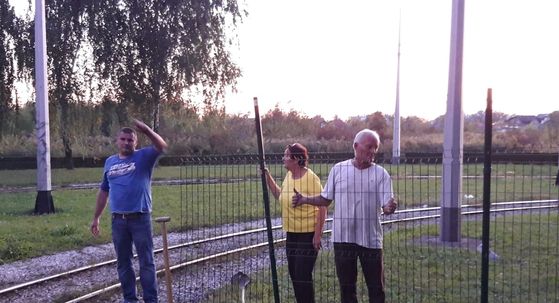 Obitelj podigla ogradu preko okretišta tramvaja u Prečkom (Foto: Dnevnik.hr)