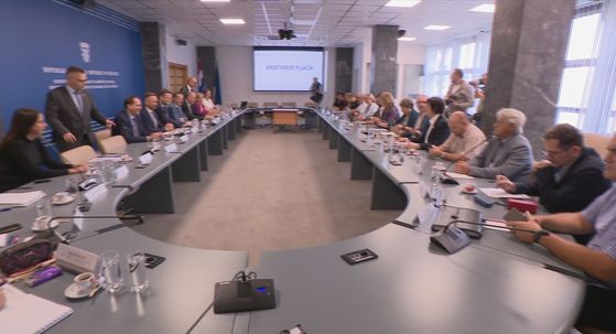 Pregovori oko plaća