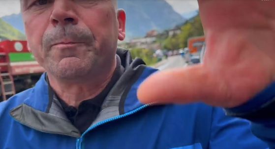 Pripadnik civilne zaštite fizički nasrnuo na fotoreportera