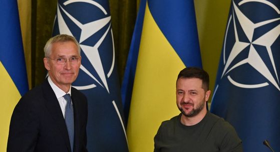 Jens Stoltenberg i Volodimir Zelenski