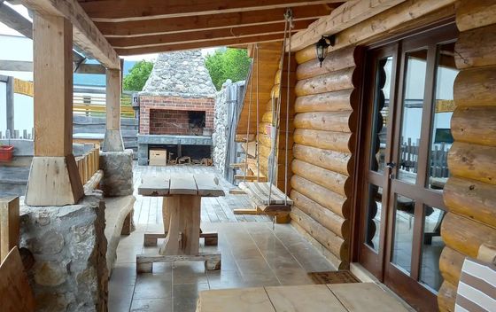 Drvena kuća s pogledom na Ramsko jezero u Hercegovini - 4