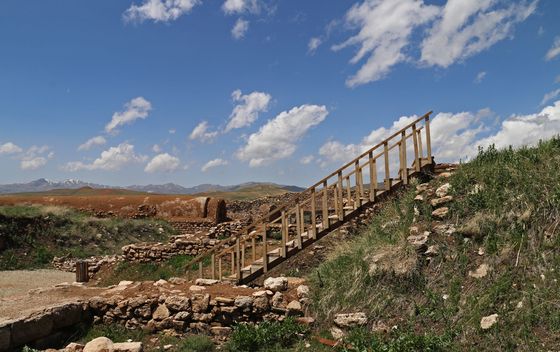 Takht-e Sulejman - 3