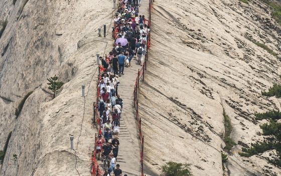Plank Walk in the Clouds, Huashan, Kina - 4