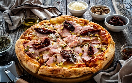 Pizza ne mora uvijek biti s rajčicom, šunkom i sirom - 4