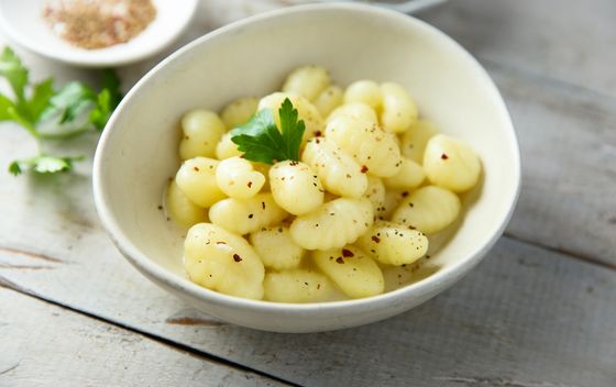 Njoki sa sirom i paprom