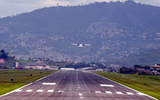 Aerodrom Toncontin, Honduras - 4
