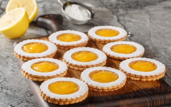 Lemon curd možete dodati i keksima