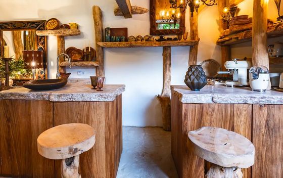 Kuća s bazenom koji vijuga poput rijeke u Goultu u Francuskoj - 8