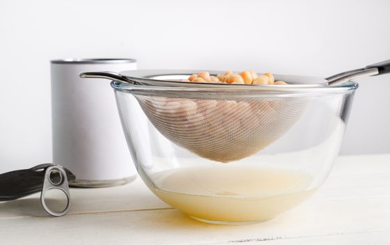Tekućina iz konzerve slanutka ili graha zove se aquafaba