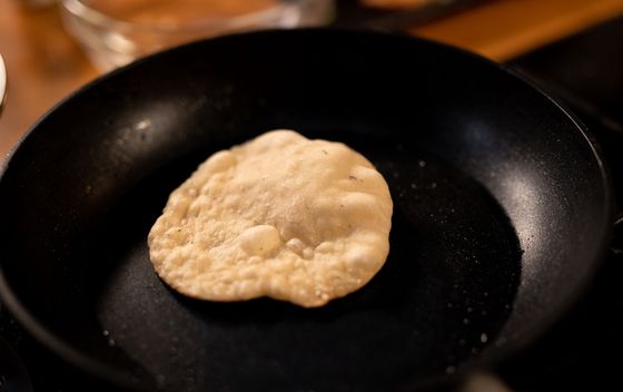Sočni pileći souvlaki u umaku tzatziki i pita lepinji - 10