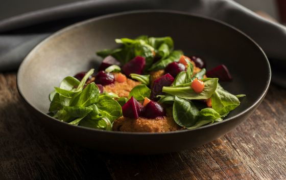 Bistro Brokenships - 4