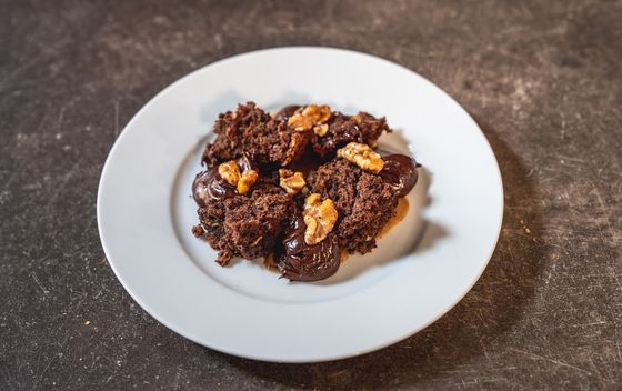 Čokoladni banana kruh s pastom od oraha praline