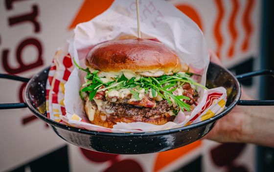 Burger Bar: Signature 2.0 burger