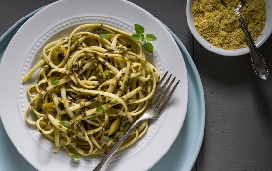 Prehrambeni kvasac možete staviti i na tjesteninu umjesto parmezana
