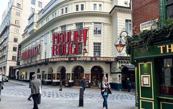 Moulin Rouge - 2