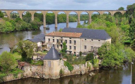 Dvorac u Francuskoj na prodaju - 5