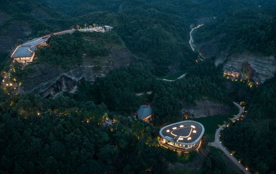 Eagel Rock Cliff hotel u Kini - 2