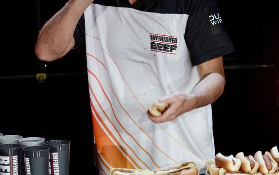 Natjecateljsko jedenje hrane Joey Chestnut i Takeru Kobayashi - 3