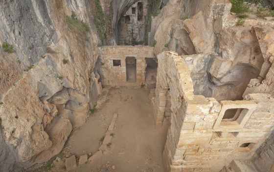 Zmajeva špilja na Braču - 2