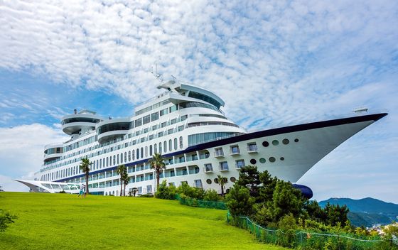 Sun Cruise Resort & Yacht hotel u Jeongdongjinu, Južna Koreja - 1