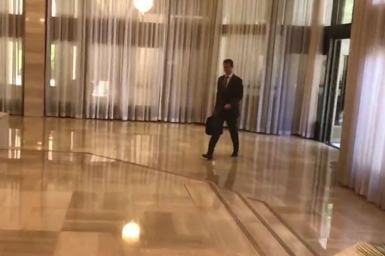 Snimka Bashara al-Assada jutro nakon napada (Foto: Twitter/Syrian Presidency)