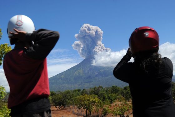 Vulkan Agung na Baliju (Foto: AFP)