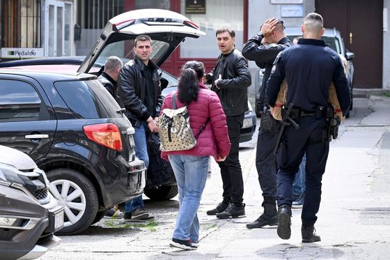 Privođenje na Trgu bana Jelačića - 3