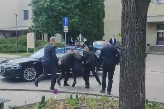Atentator na slovačkog premijera Roberta Ficu