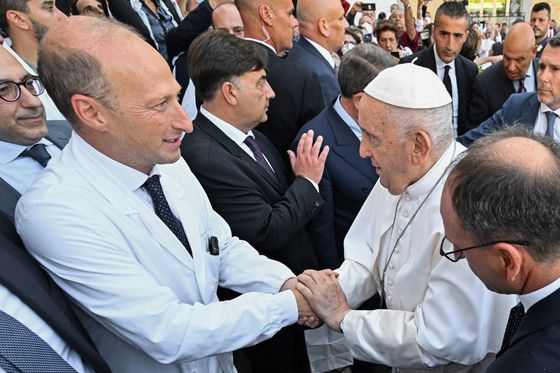 Dr. Sergio Alfieri i papa Franjo u lipnju 2023.