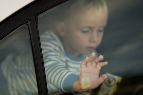 Dijete ostavljeno u automobilu
