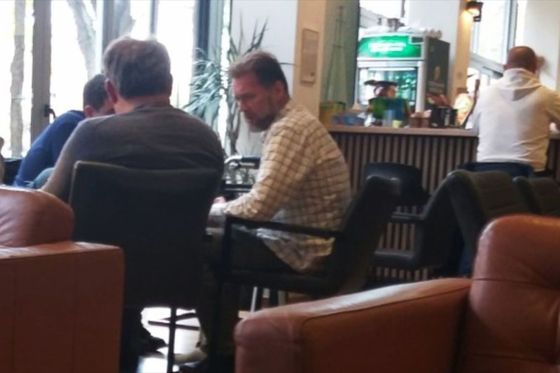 Mario Banožić u kafiću