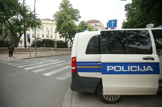 Policija