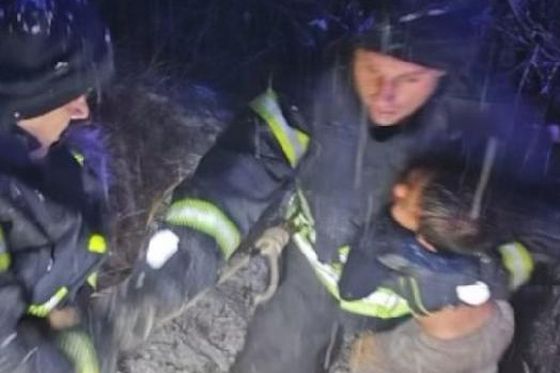 Obitelj autom sletjela u kanjon rijeke