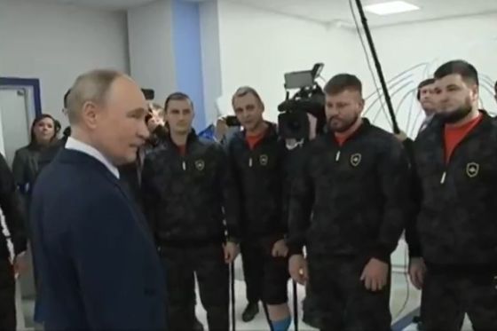 Vladimir Putin s ruskim vojnicima
