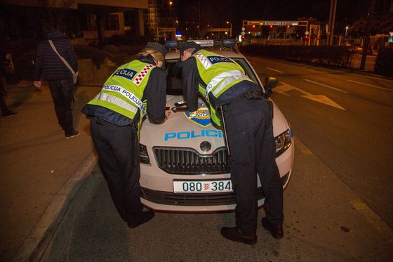 Policija zaustavlja, arhiva
