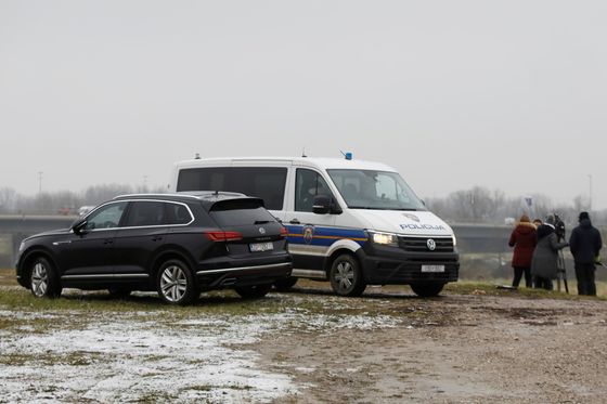 Potraga za nestalom djevojčicom u rijeci Savi - 13