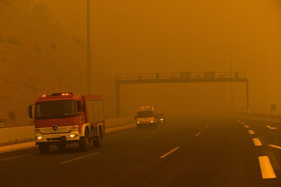 Požar u blizini Atene (Foto: AFP) - 3