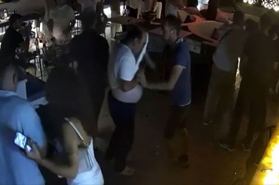 Tučnjava u restoranu Gariful