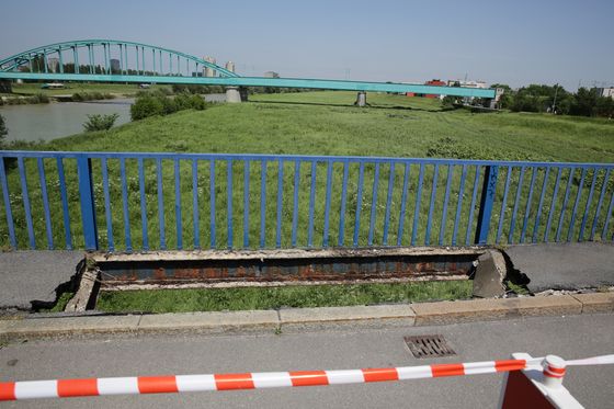 Pješački most na Savi (Foto: Dnevnik.hr)
