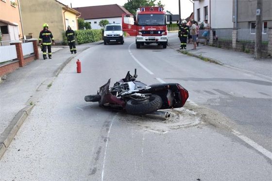 Očevid prometne nesreće u kojoj je sudjelovao motociklist